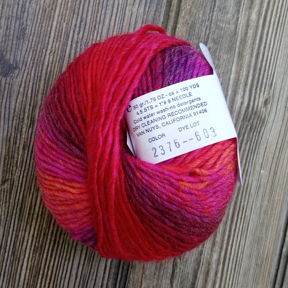 Trendsetter Yarns Wool Acrylic Colorful Skein Crocheting Knitting - Picture 6 of 9